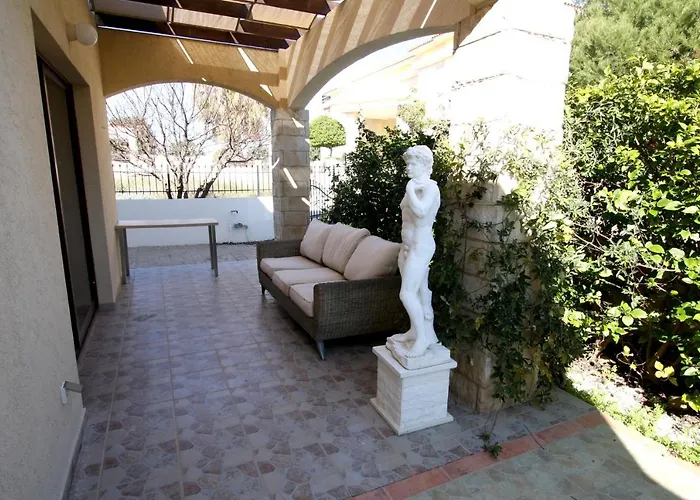 Amathousia With Private Pool And Sea View 피조우리