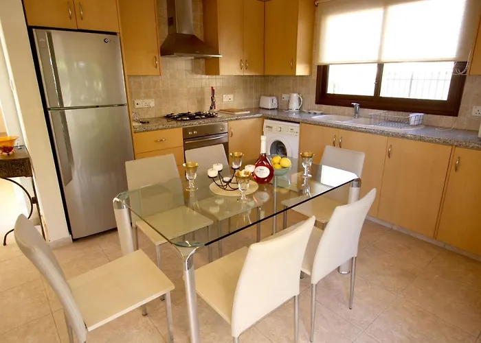 Amathousia With Private Pool And Sea View 빌라