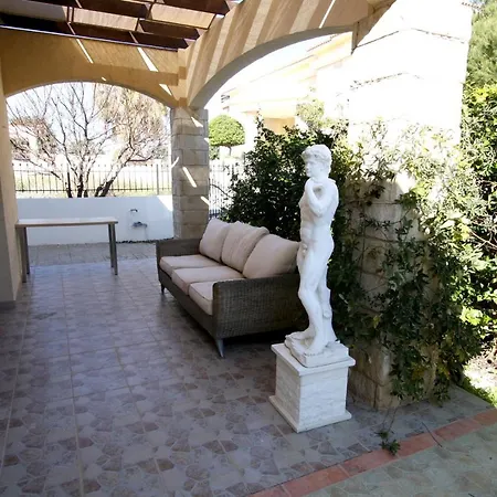 Amathousia With Private Pool And Sea View Pissouri