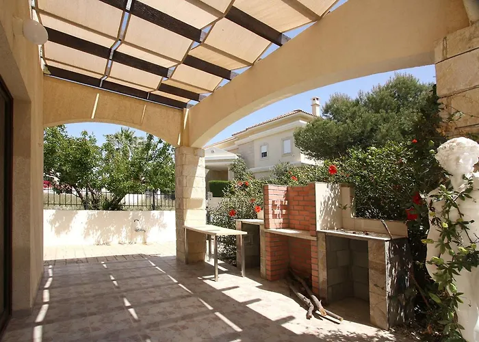 Amathousia With Private Pool And Sea View Pissouri